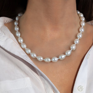 FW White Pearl Necklace